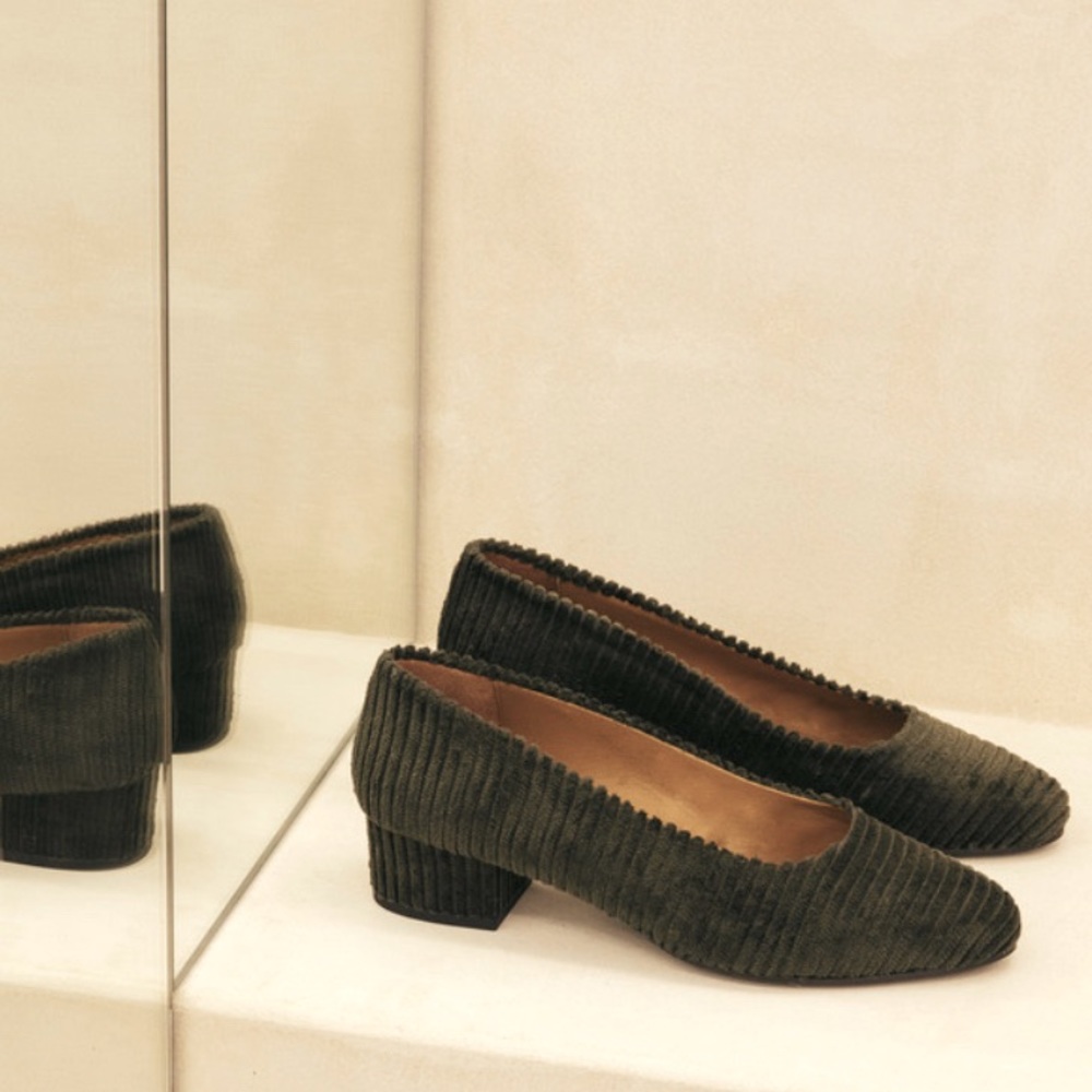 Anne Thomas Michele Murritz pumps in Olive